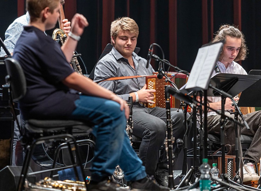 alpentoene-23-Fr-SRG Junge Volksmusik Talente-c-hansruedi-luethi