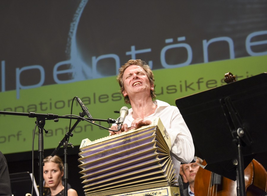 gallery/alpentoene-blasorchester-got-hard-dsc-4271