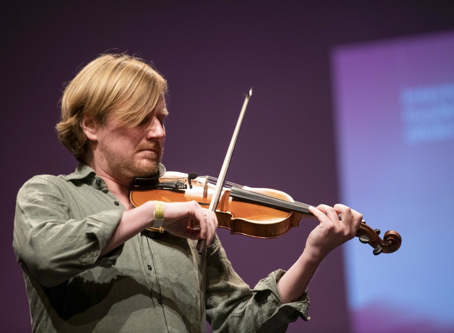 gallery/amba-ck-0339