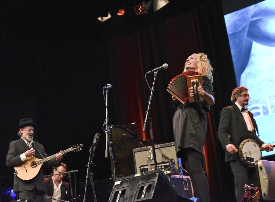 gallery/deadbrothers-christineluterburg