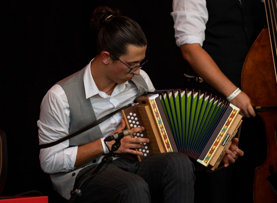 alpentoene-23-Fr-Handordgel Duo Baumann Odermatt-c-emmanuelle-nemoz