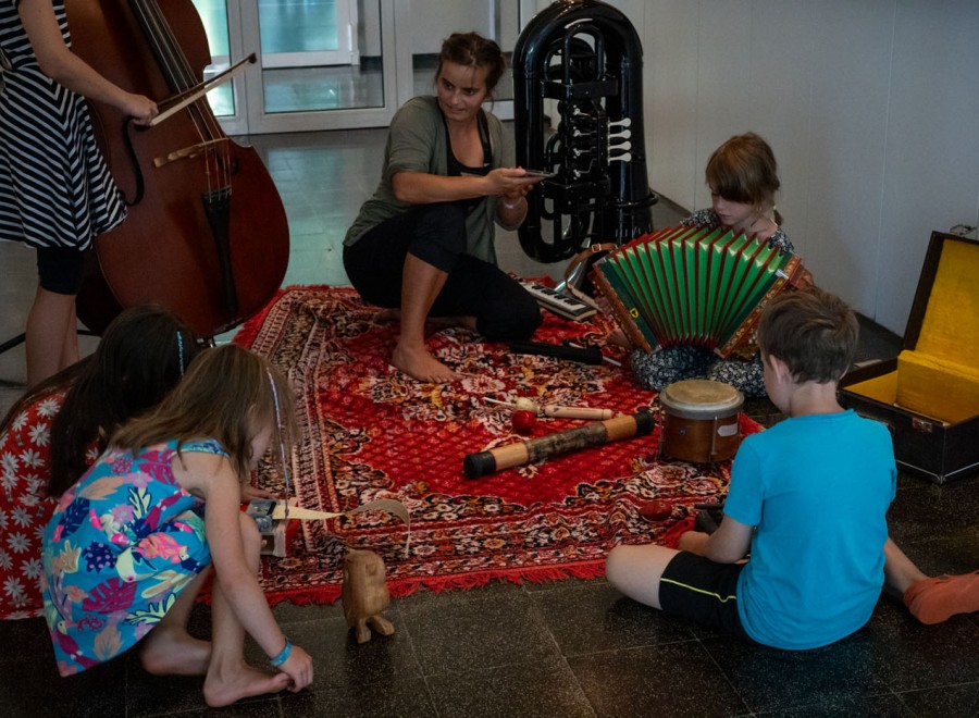 alpentoene-23-Fr-Kinderworkshop Madlen Arnold Sara Hugentobler-c-emmanuelle-nemoz