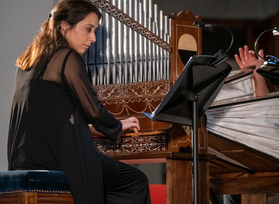 gallery/ensemble-phoenix-9398