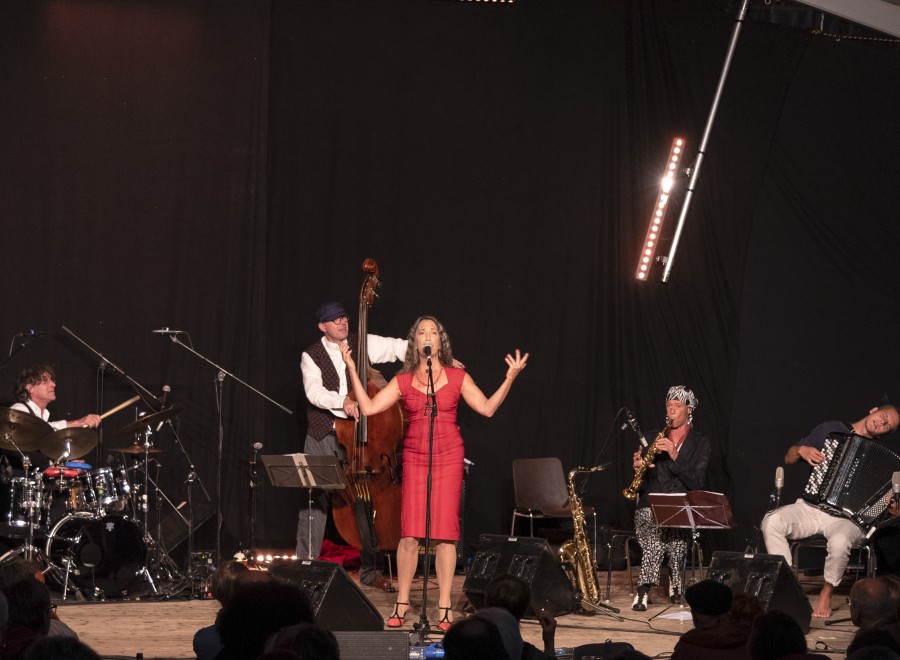 gallery/scheinys-all-star-yidish-revue-5001