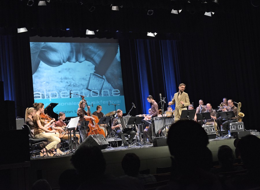 gallery/schweiz-auf-kurzwelle-radioshowhslu